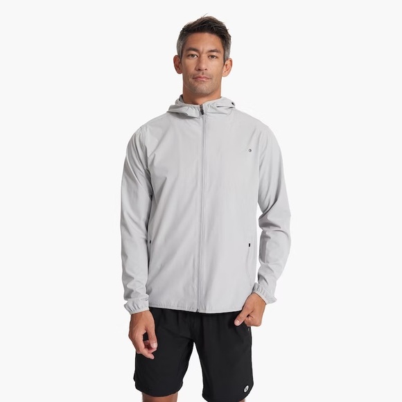 VUORI MEN'S OUTDOOR TRAINER SHELL JACKET size XL